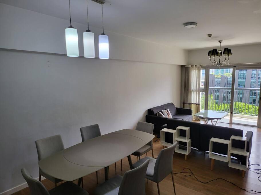 Luxury @ Bgc Sleeps 6 Comfortably Fast Wifi Pool! Apartment Manila Exterior photo